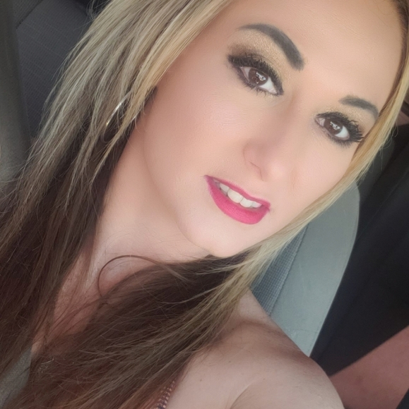 Meet your Posher, Katie - Picture 16 of 16